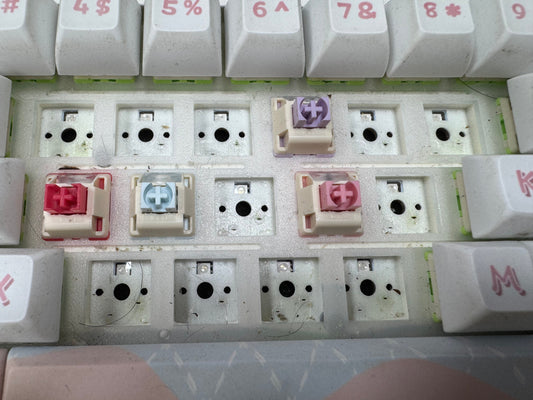 mechanical keyboard cleaning